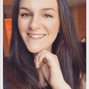 Meet your Posher, Cierra